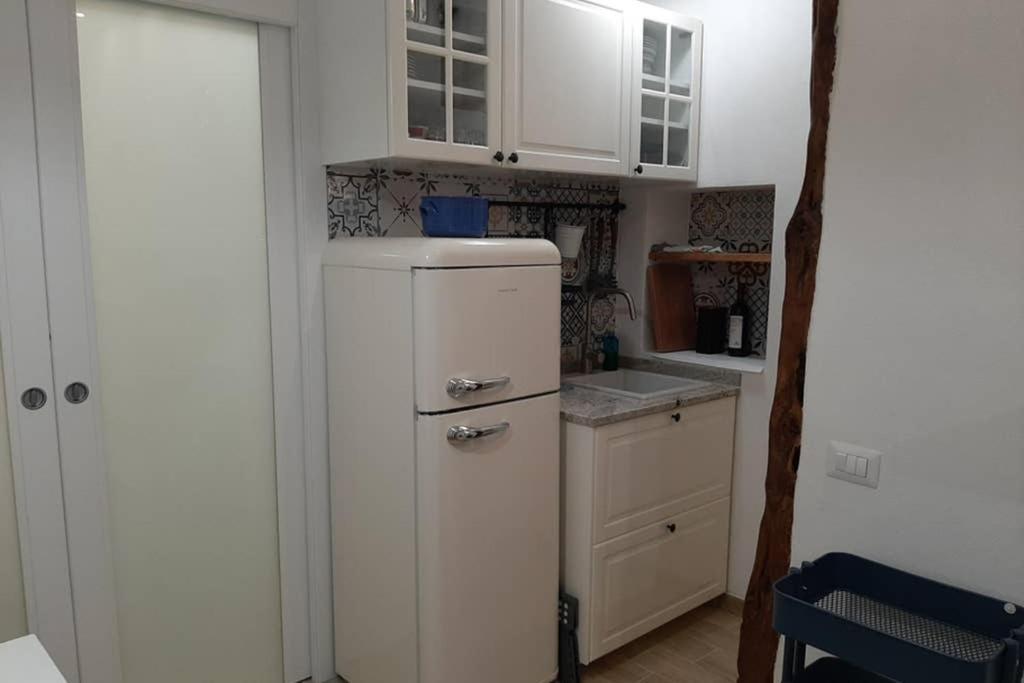 Casetta Alu' - Il Tuo Nido A Stampace Cagliari Exterior foto