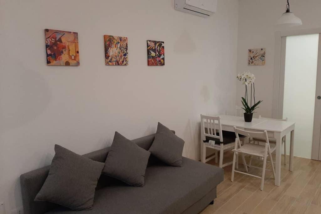 Casetta Alu' - Il Tuo Nido A Stampace Cagliari Exterior foto